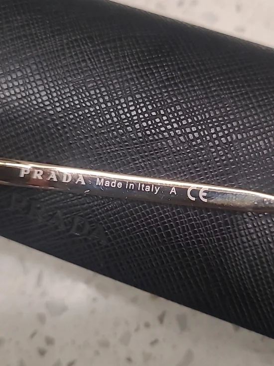 Authentic PRADA - Picture 7 of 11